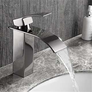 Versailles Hostelry Single Handle Deck Mount Bathroom Sink Faucet