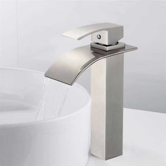 Colombes Single Handle Deck Mount Bathroom Sink Faucet