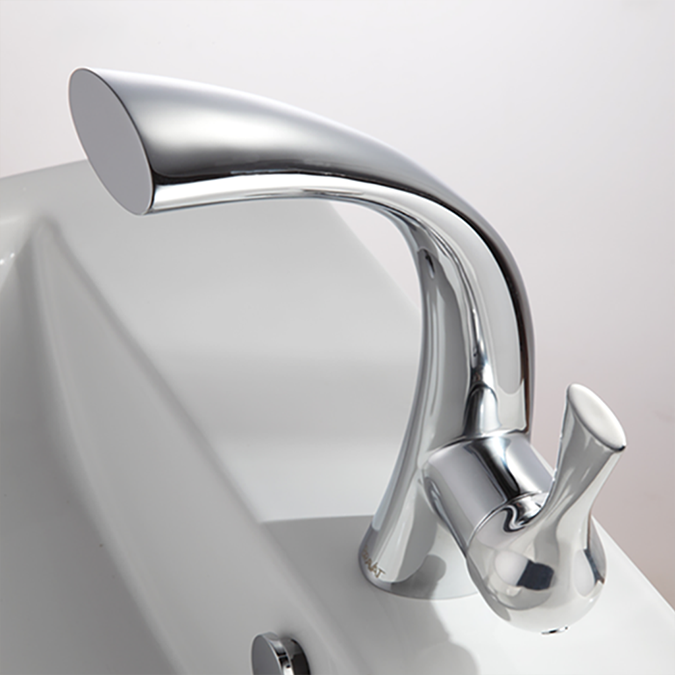 Versailles Lavatory Faucet - Chrome Finish